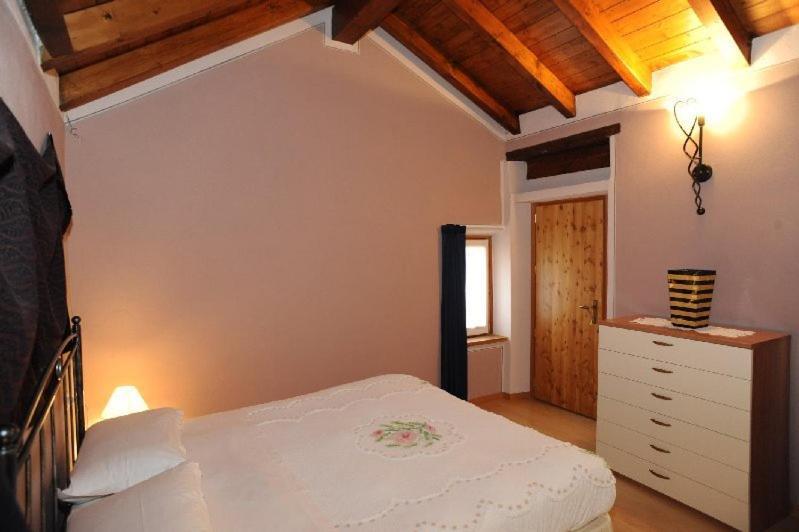 Appartamenti Vacanze E Camere Roccetta Fiorita Петенаско Екстериор снимка