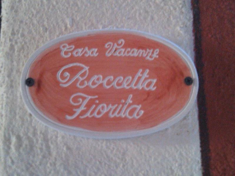 Appartamenti Vacanze E Camere Roccetta Fiorita Петенаско Екстериор снимка